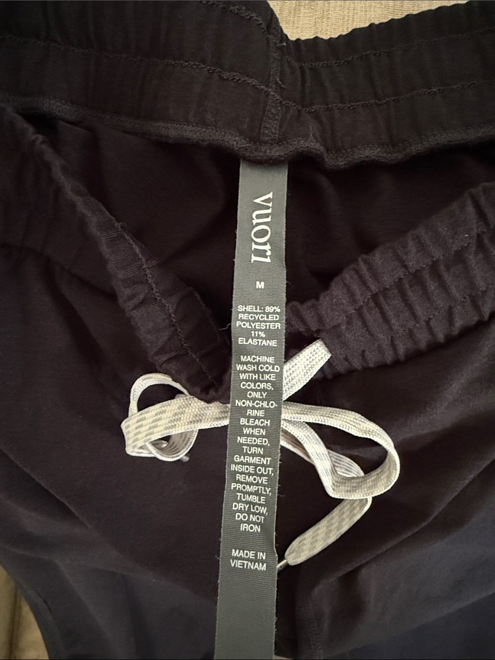 Vuori Women’s Performance Jogger in Black Heather - Medium - Picture 2 of 3